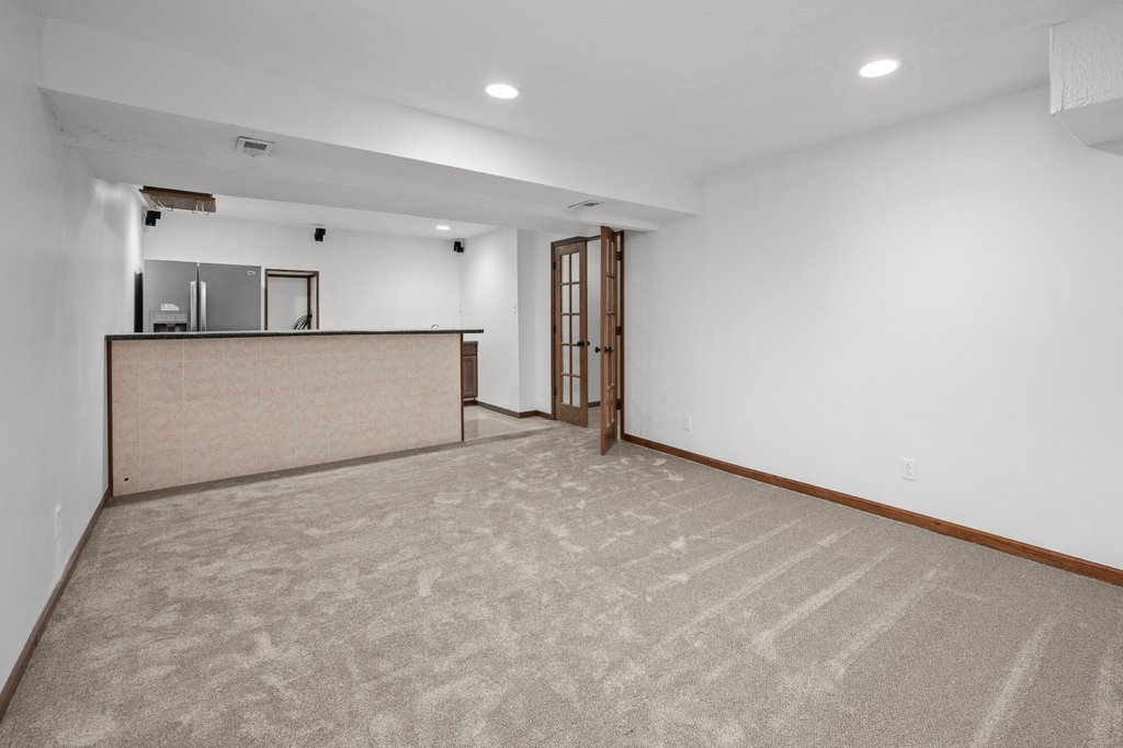 1338 W 61st Street Property Photo 49