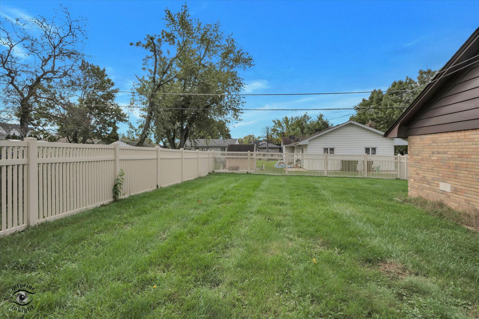 528 Penfield Street Property Photo 25