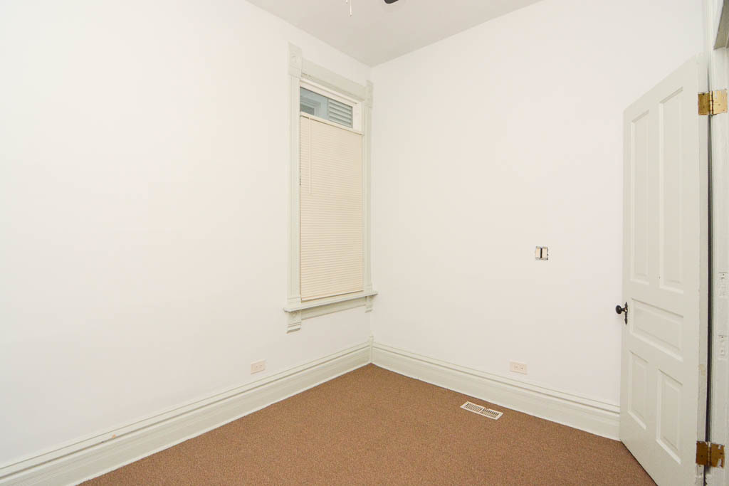 3224 N Racine Avenue 1 Property Photo 12