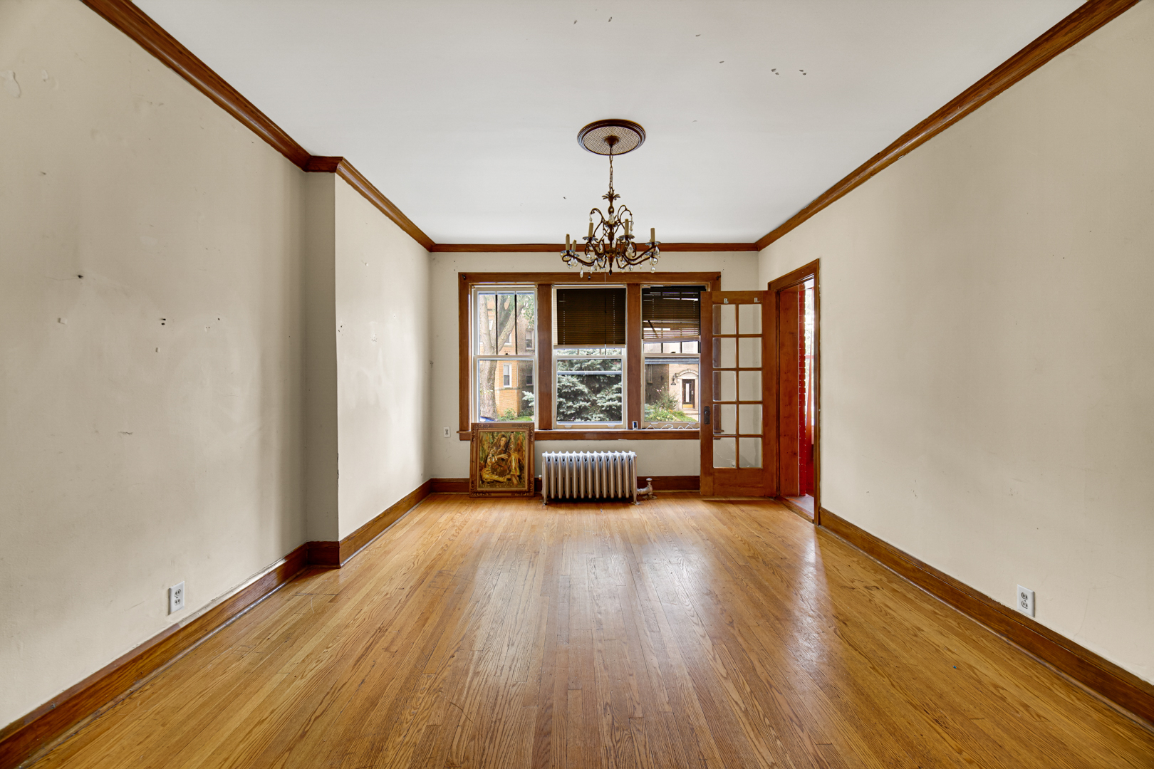 5753 N Washtenaw Avenue Property Photo 16