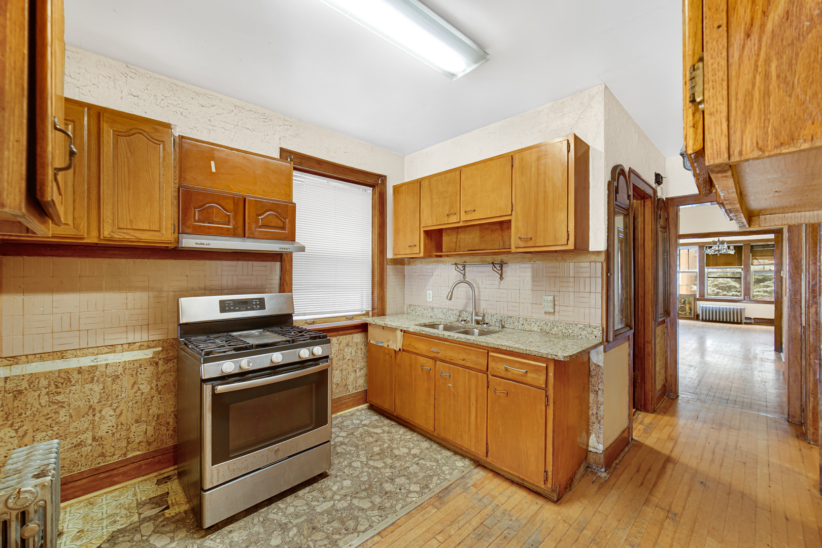 5753 N Washtenaw Avenue Property Photo 19