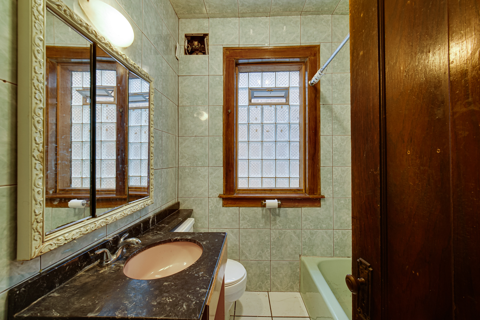 5753 N Washtenaw Avenue Property Photo 21