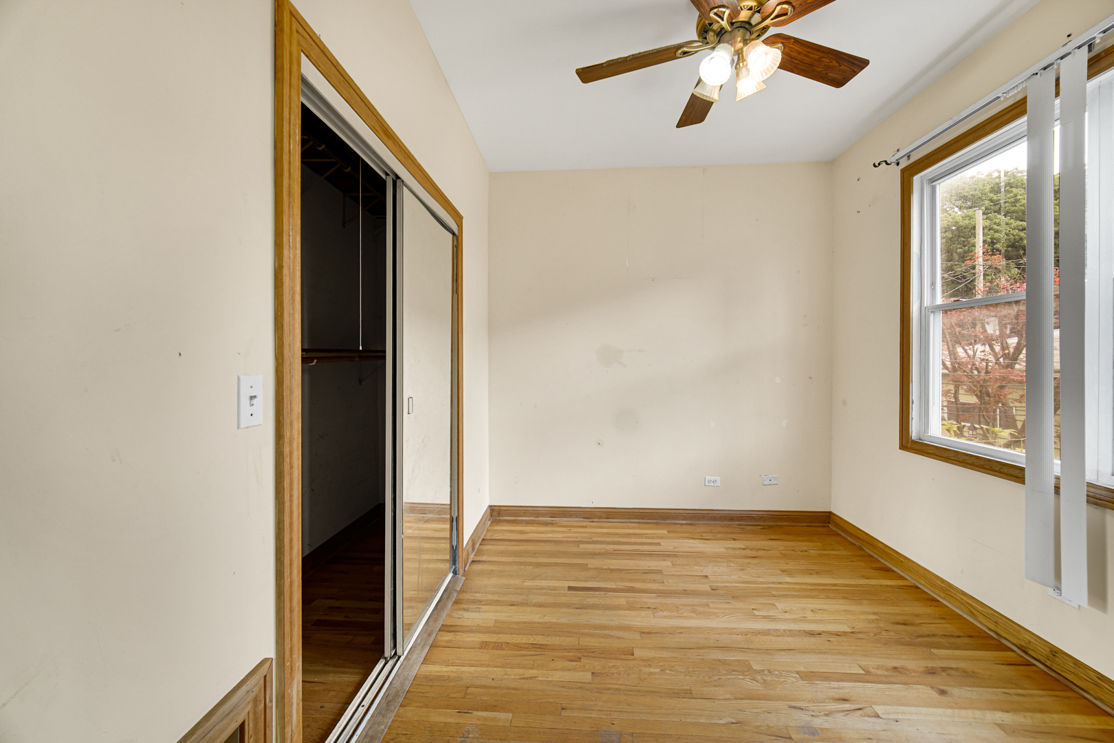 5753 N Washtenaw Avenue Property Photo 26