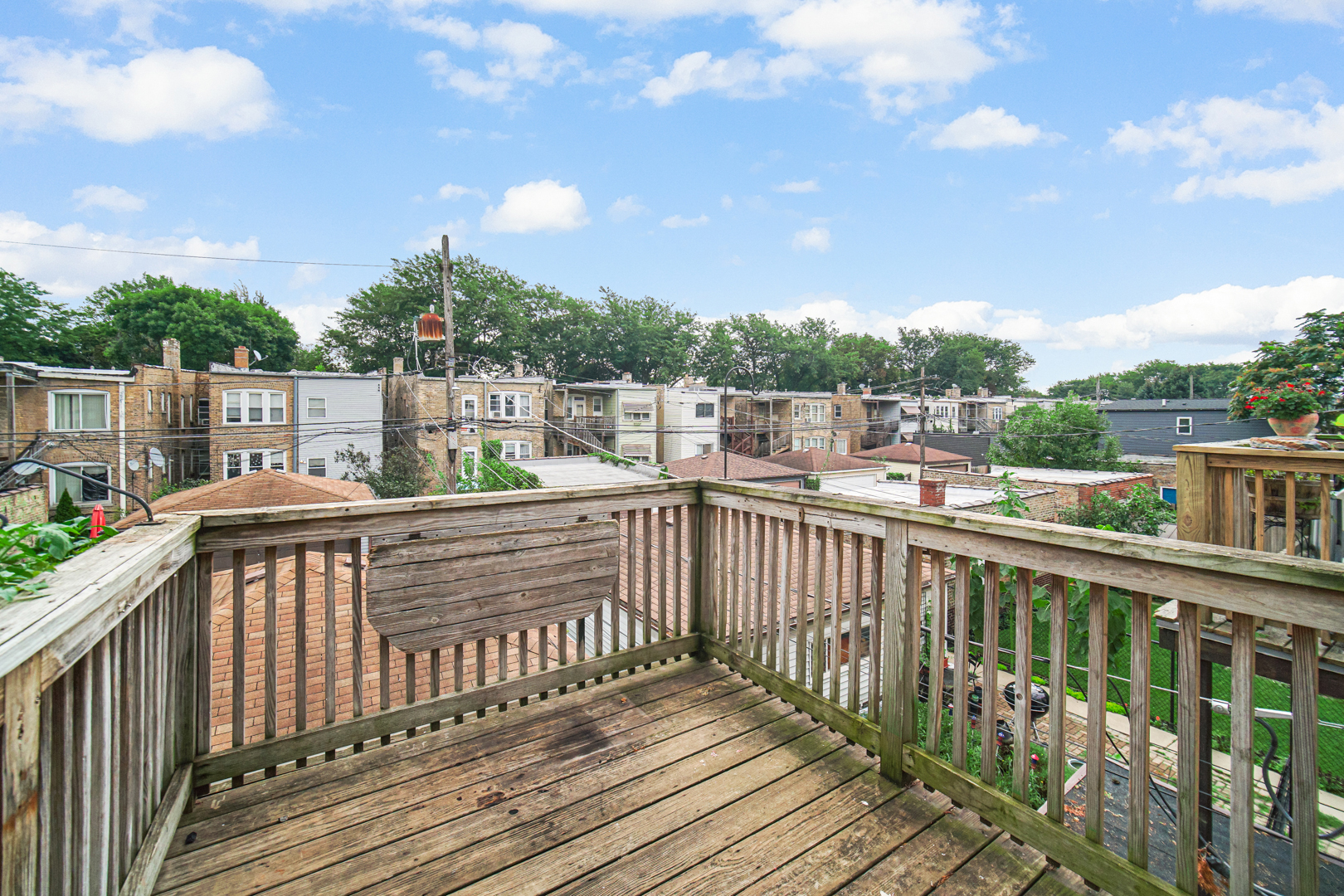 5753 N Washtenaw Avenue Property Photo 27