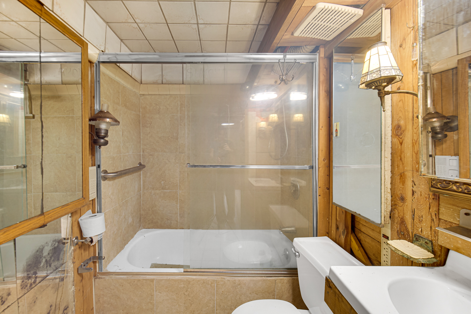 5753 N Washtenaw Avenue Property Photo 30
