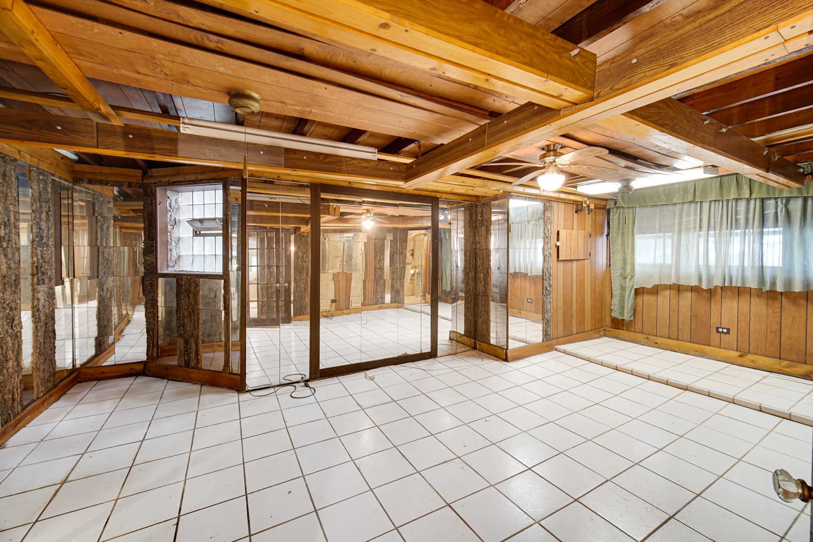 5753 N Washtenaw Avenue Property Photo 33