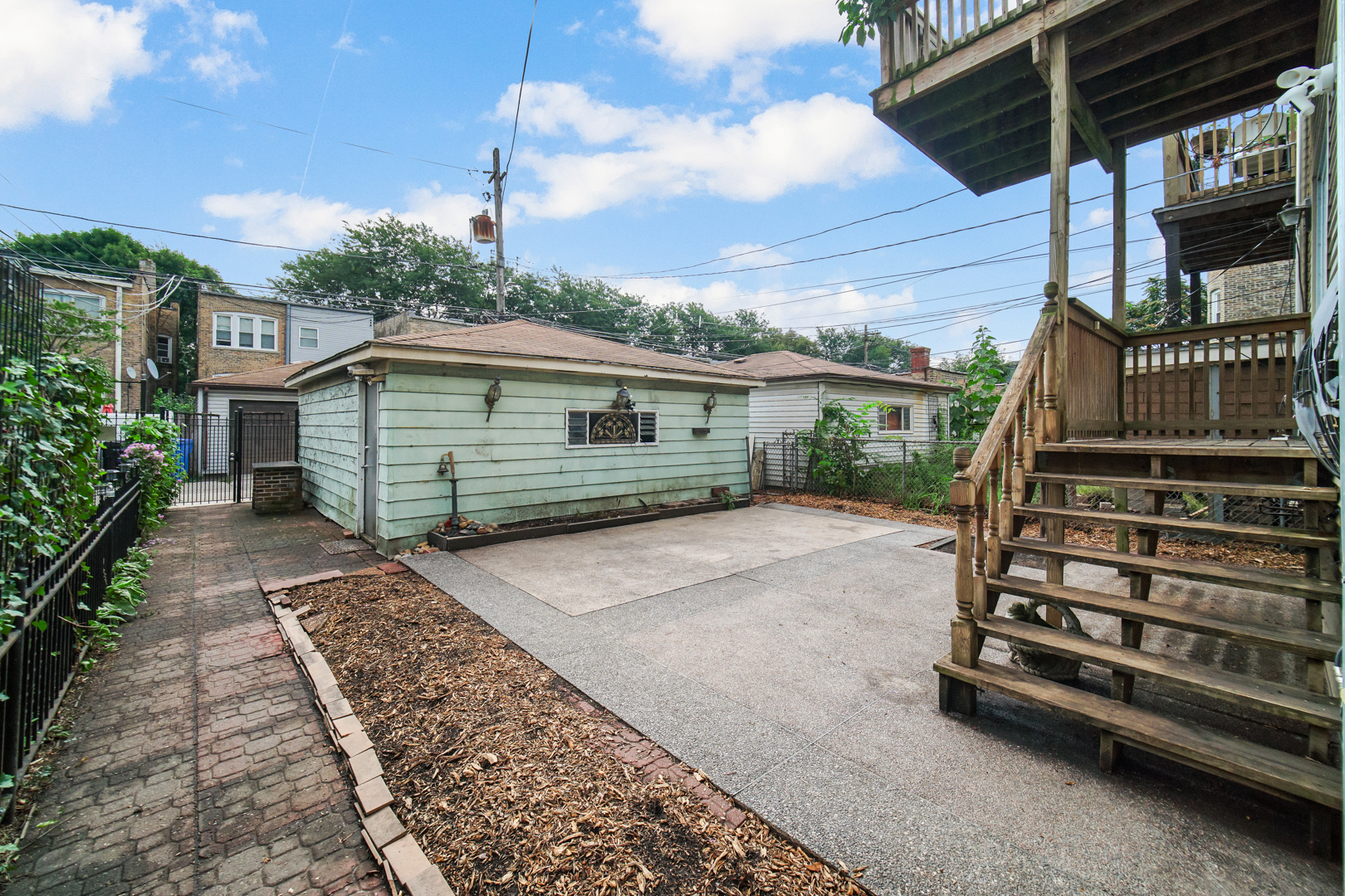 5753 N Washtenaw Avenue Property Photo 36
