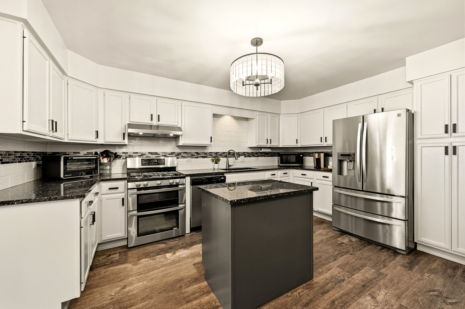 365 Inner Circle Drive Property Photo 3
