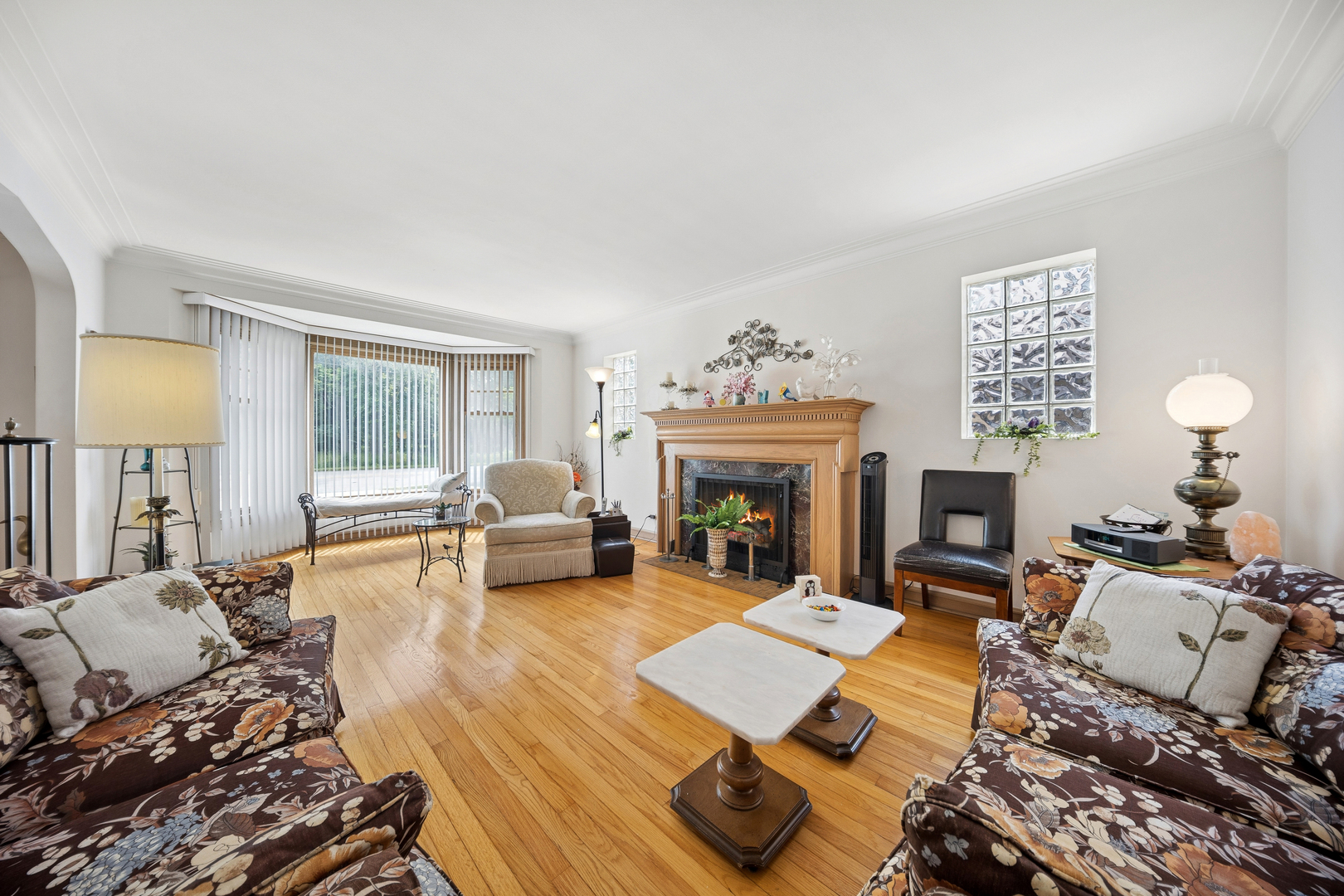 6631 N Caldwell Avenue Property Photo 6