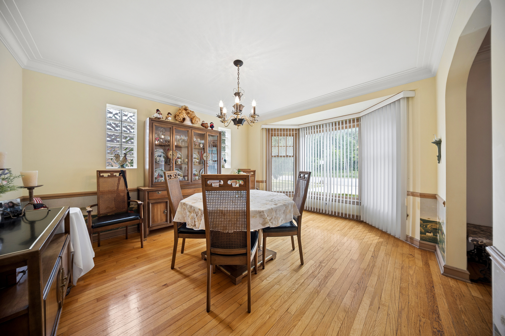 6631 N Caldwell Avenue Property Photo 7