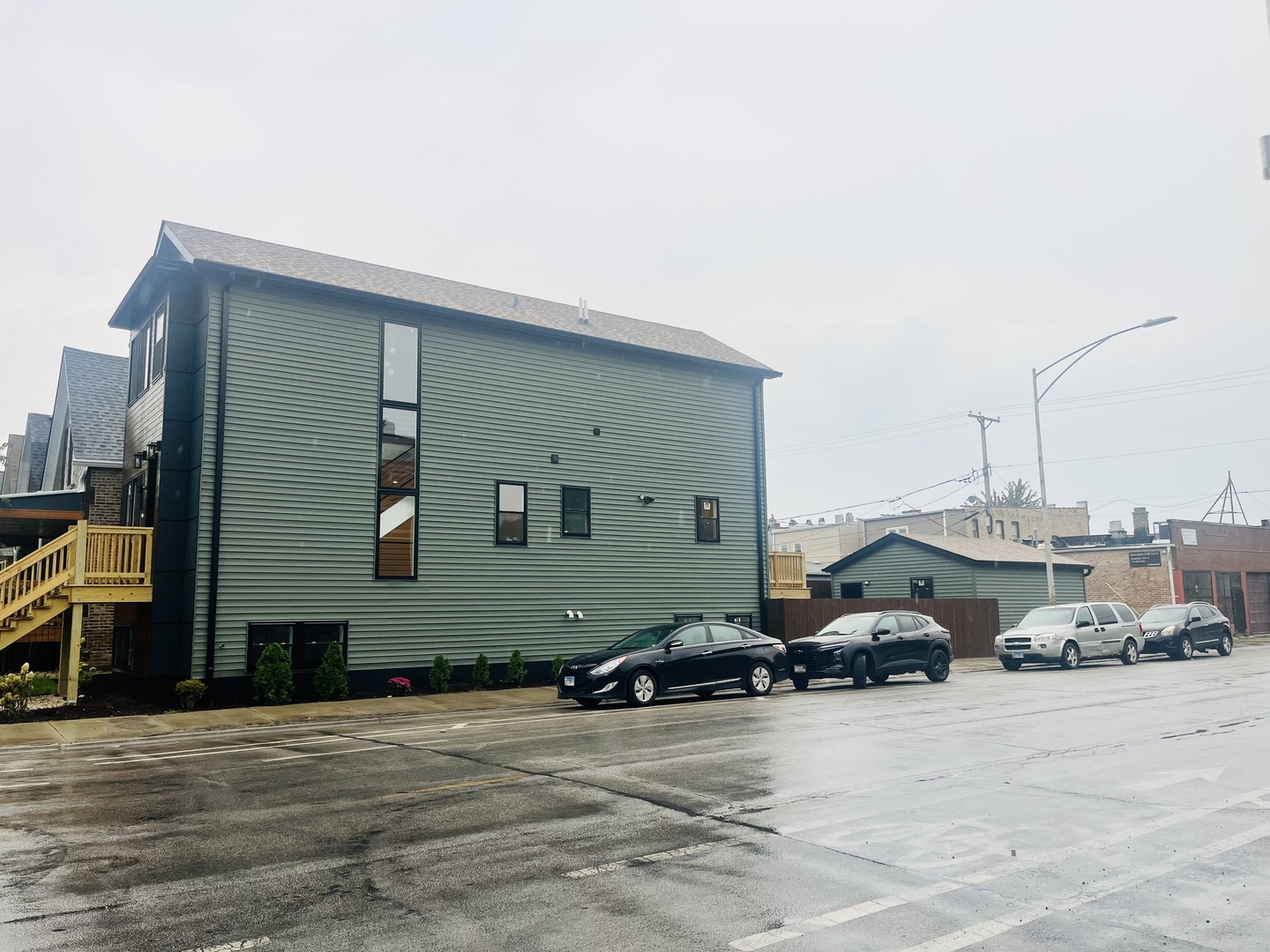 956 N Saint Louis Avenue Property Photo 2