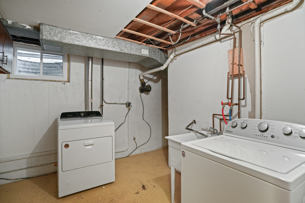 1419 W Saint James Place Property Photo 20