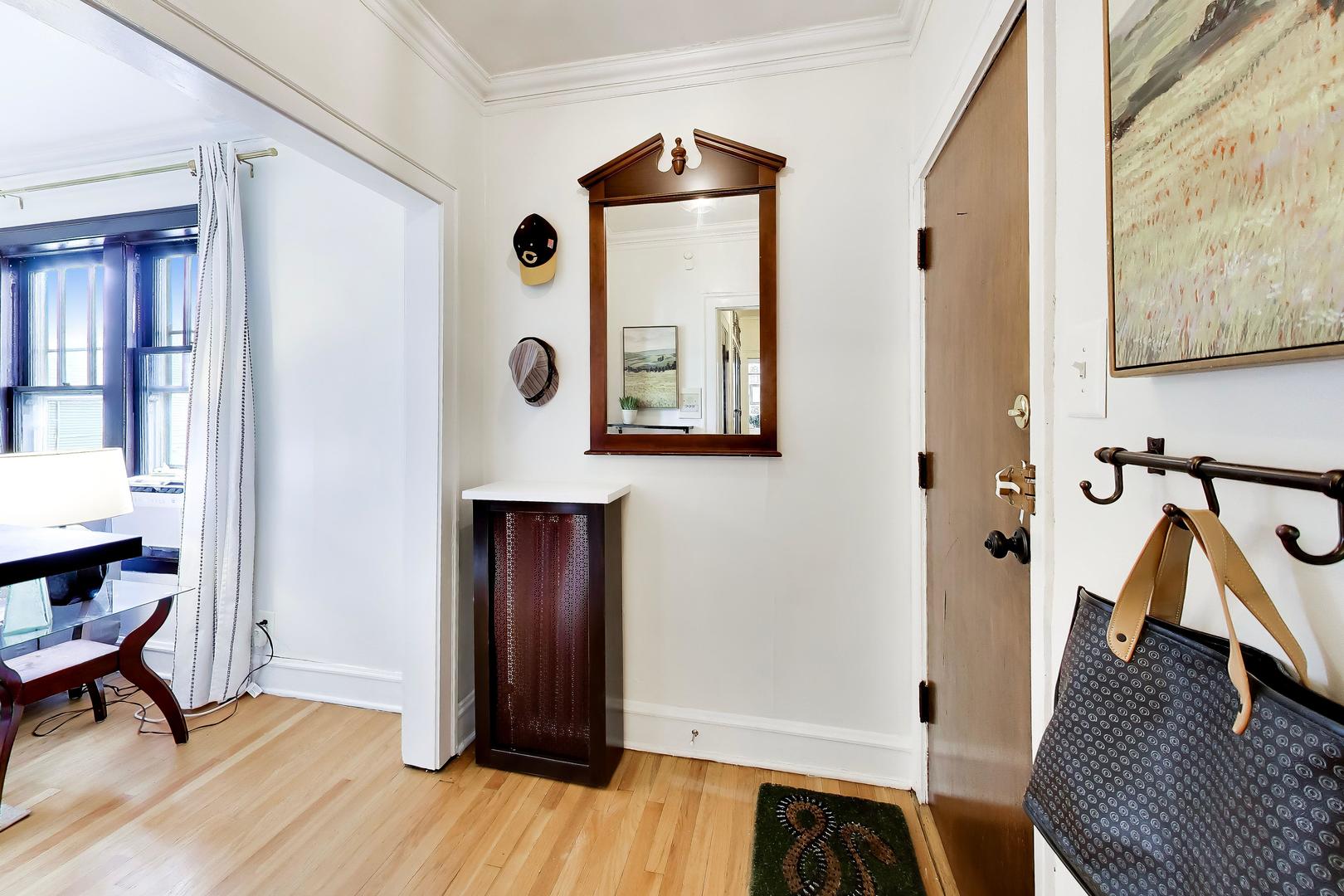 1750 W Granville Avenue 2a Property Photo 6
