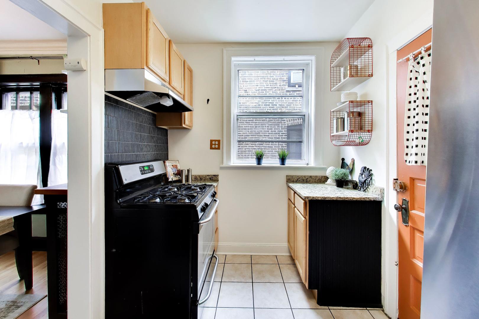 1750 W Granville Avenue 2a Property Photo 14