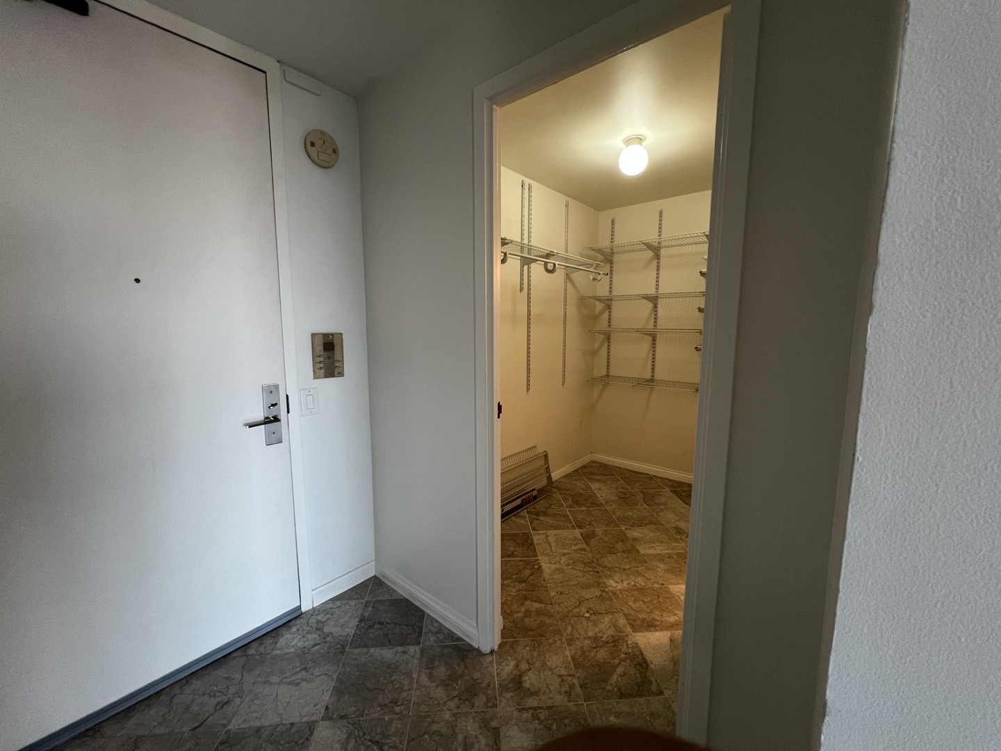 4343 N Clarendon Avenue 2010 Property Photo 19