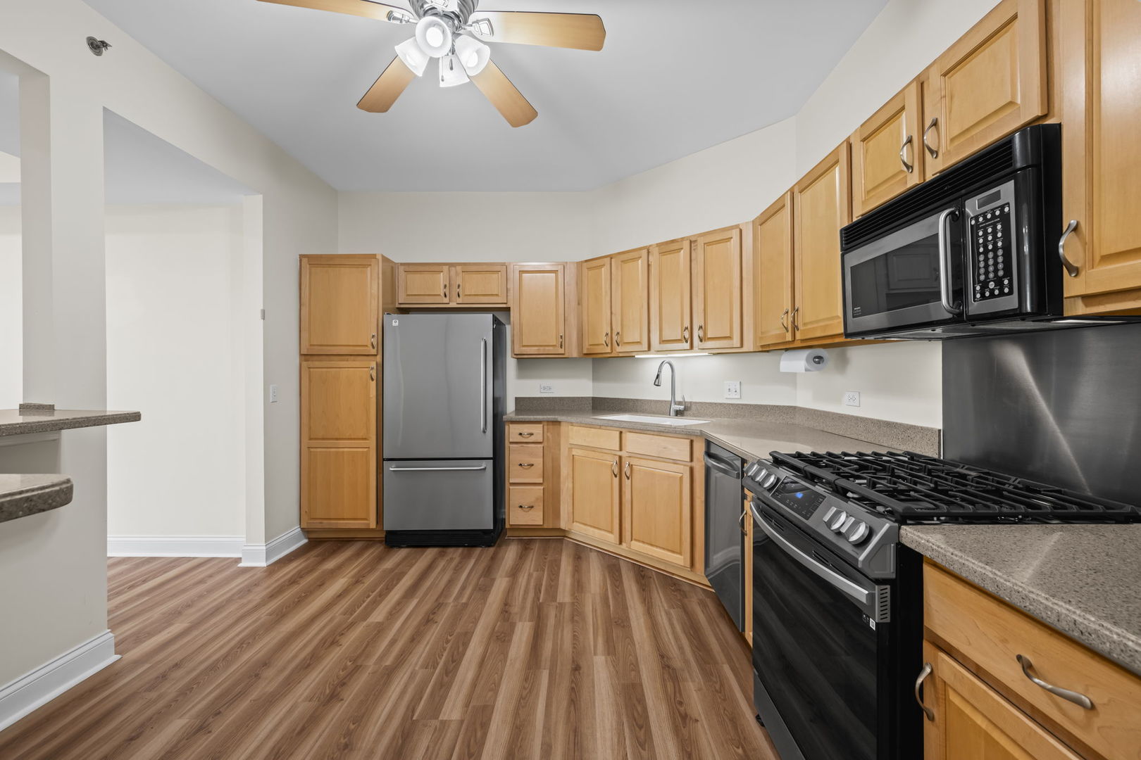 3115 Town Square Drive 408 Property Photo 4