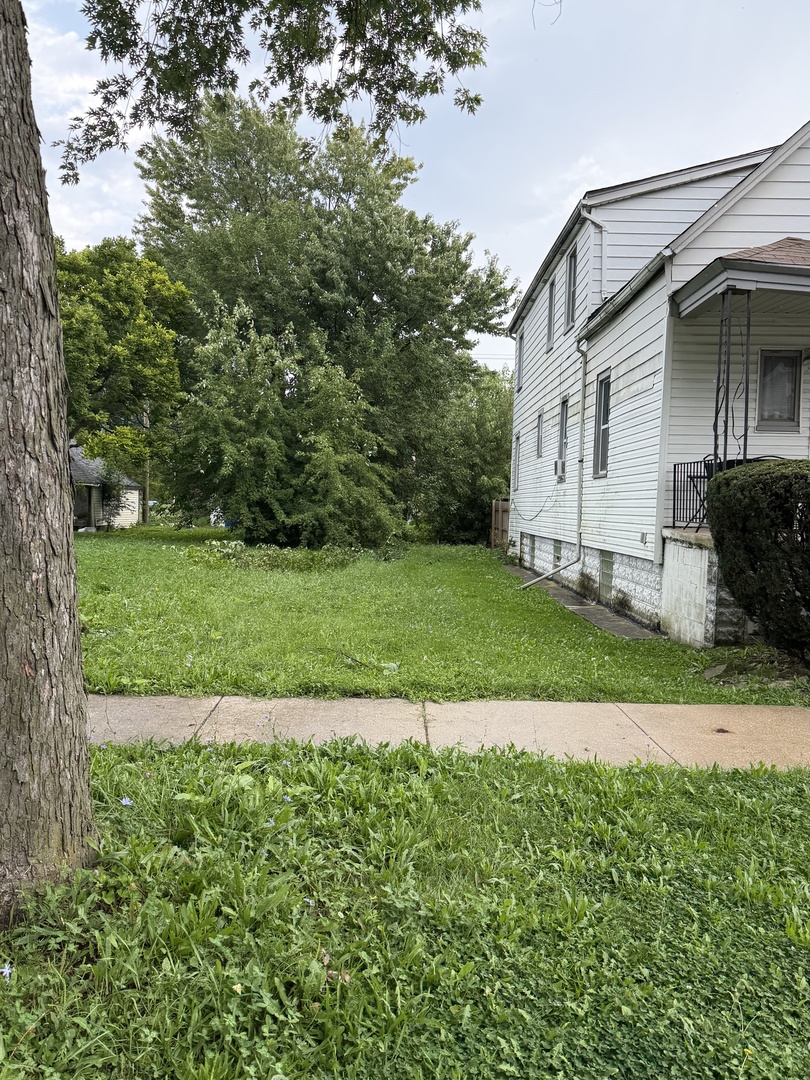 9205 S University Avenue Property Photo 1