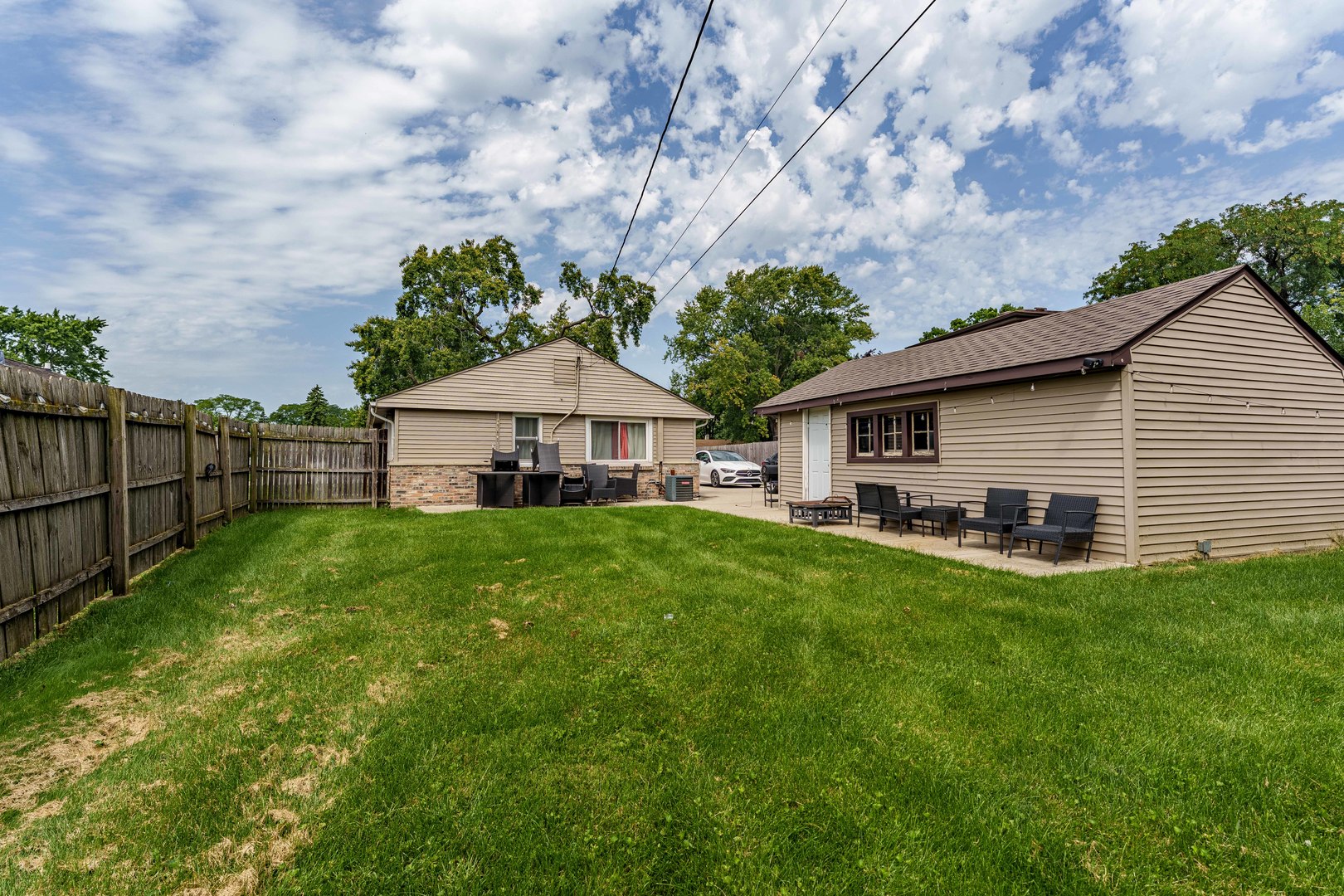 5037 Elm Circle Drive Property Photo 16