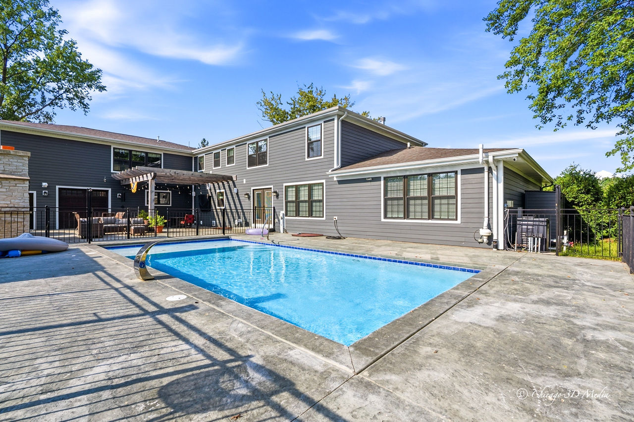 201 Rue Touraine Property Photo 38