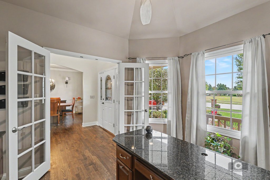 11818 Grove Court Property Photo 8