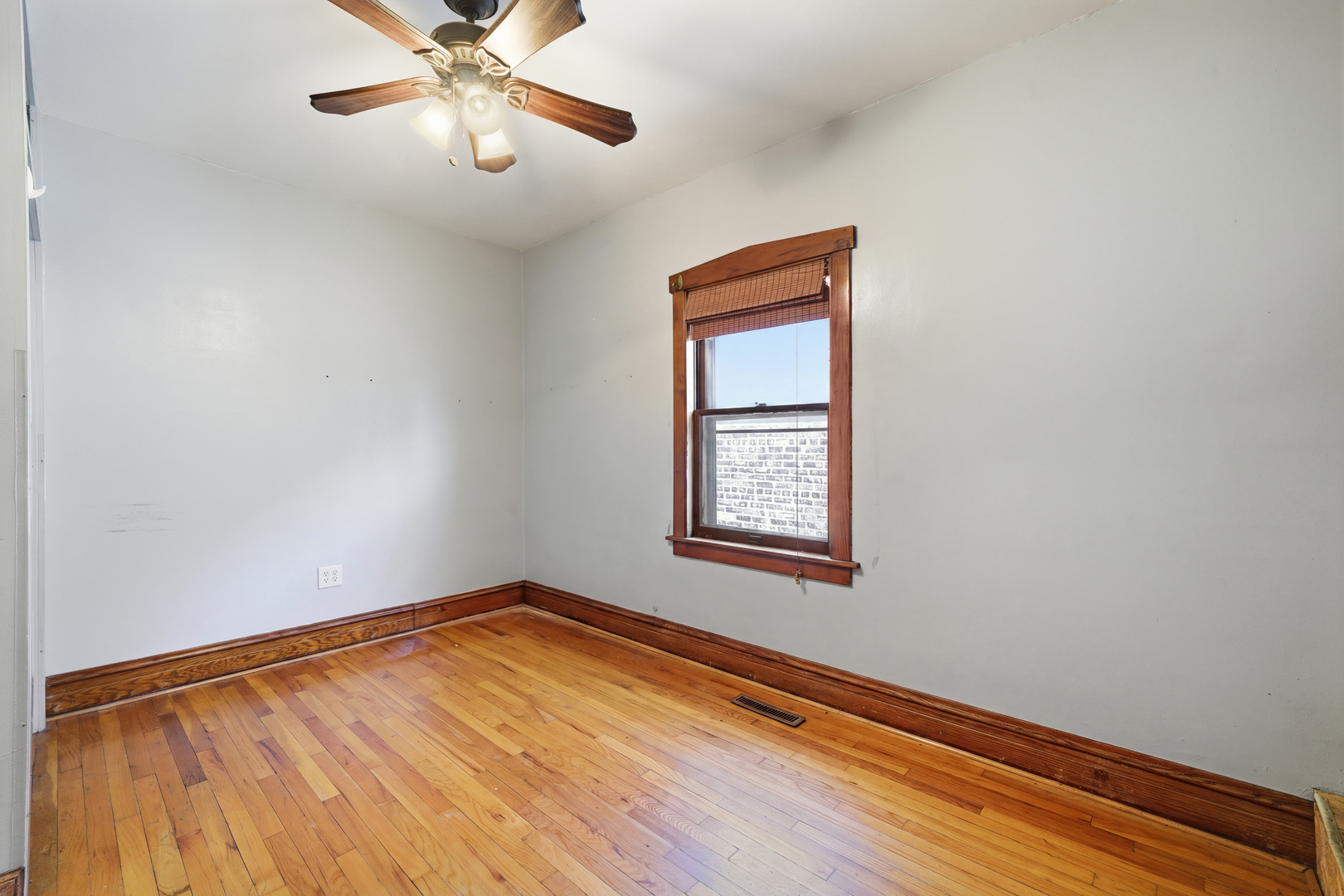 1809 S 47th Court Property Photo 11