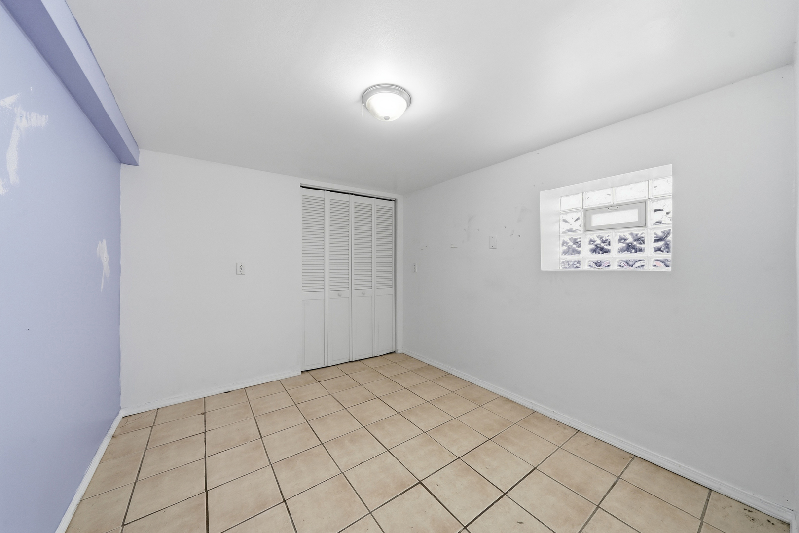 1809 S 47th Court Property Photo 18
