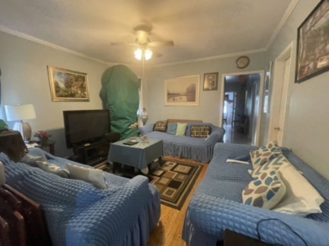 4418 N Albany Avenue Property Photo 2