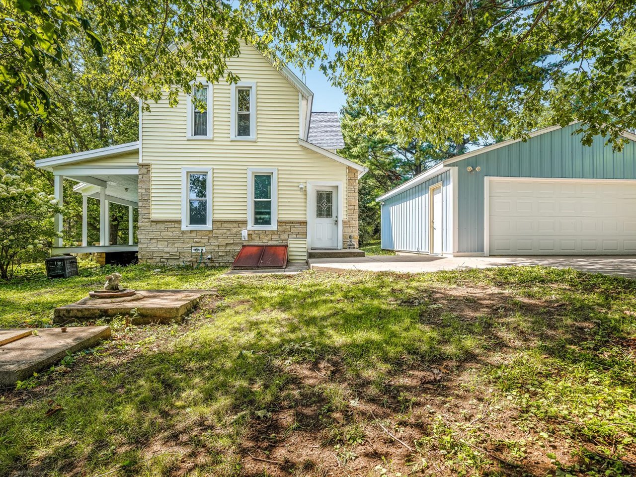 1112 W Saint James Road Property Photo 7