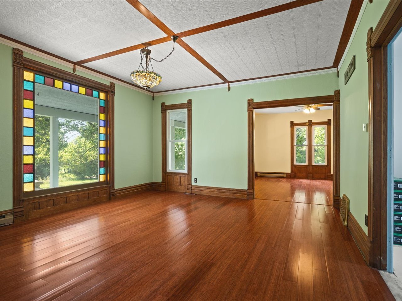 1112 W Saint James Road Property Photo 9