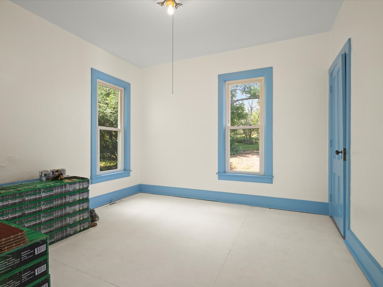 1112 W Saint James Road Property Photo 14