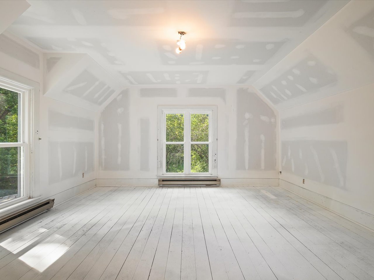 1112 W Saint James Road Property Photo 28