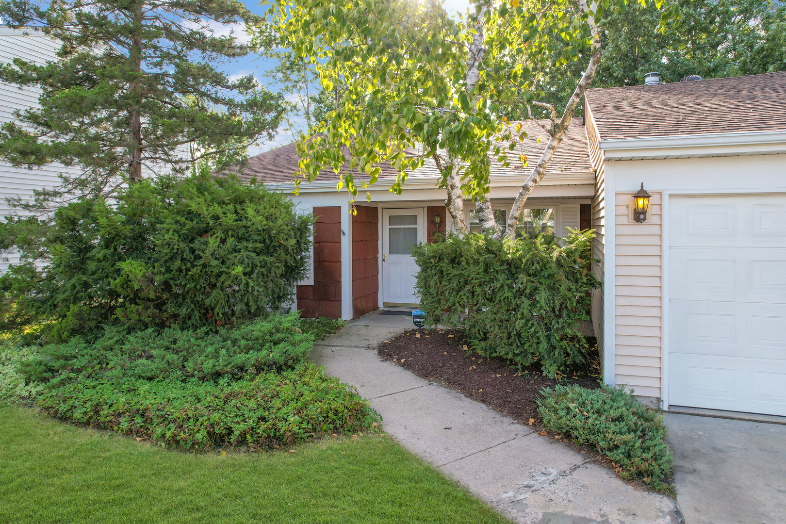 1460 Walden Circle Property Photo 3
