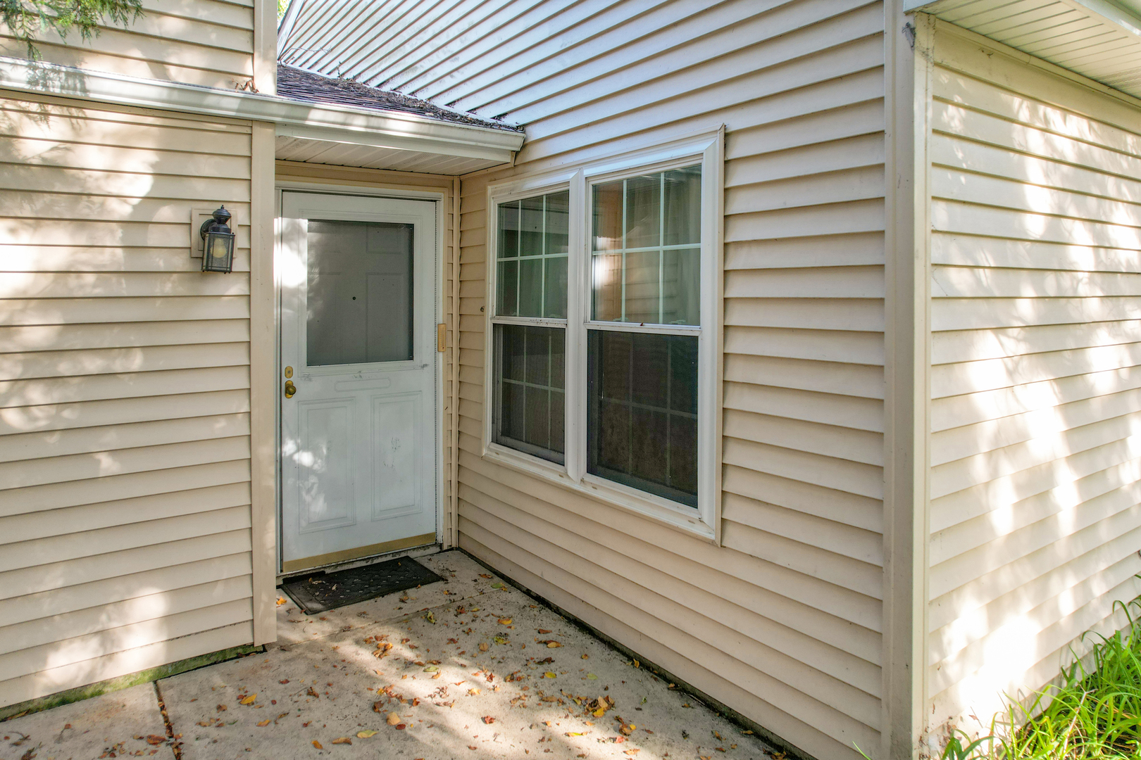 1460 Walden Circle Property Photo 4