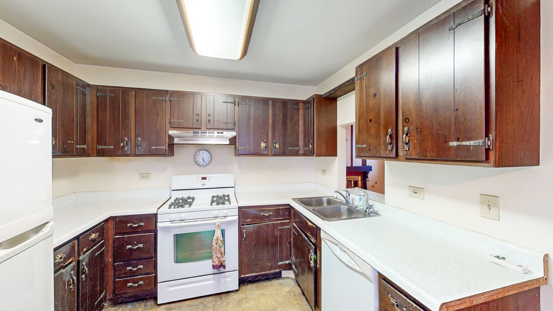 1460 Walden Circle Property Photo 6