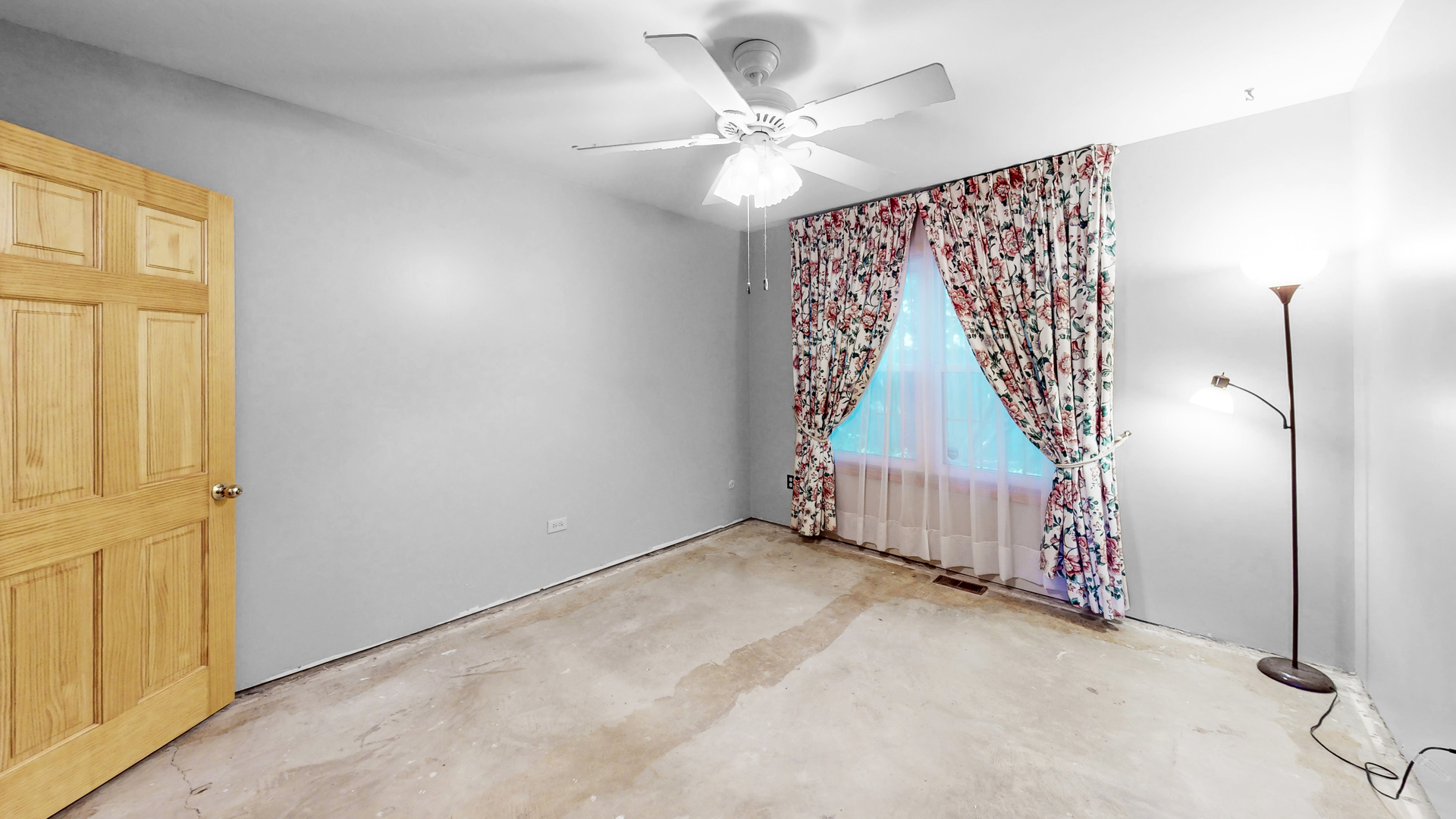 1460 Walden Circle Property Photo 13