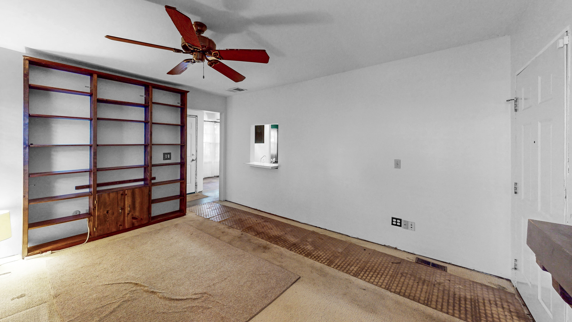 1460 Walden Circle Property Photo 14