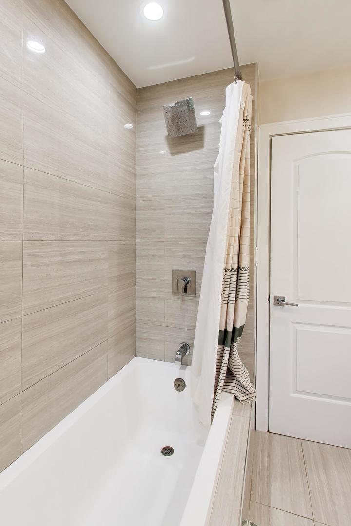 901 Park Plaine Avenue Property Photo 10