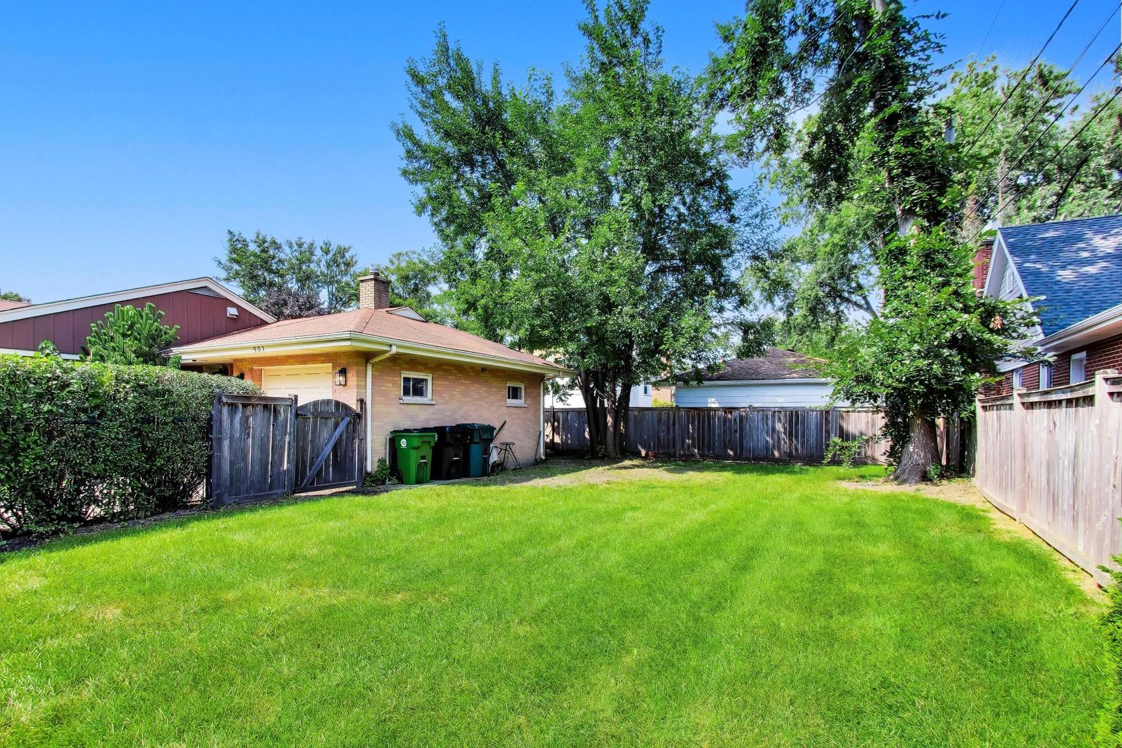 901 Park Plaine Avenue Property Photo 16