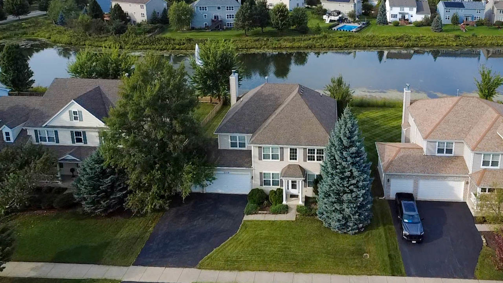 2509 Bluewater Drive Property Photo 2