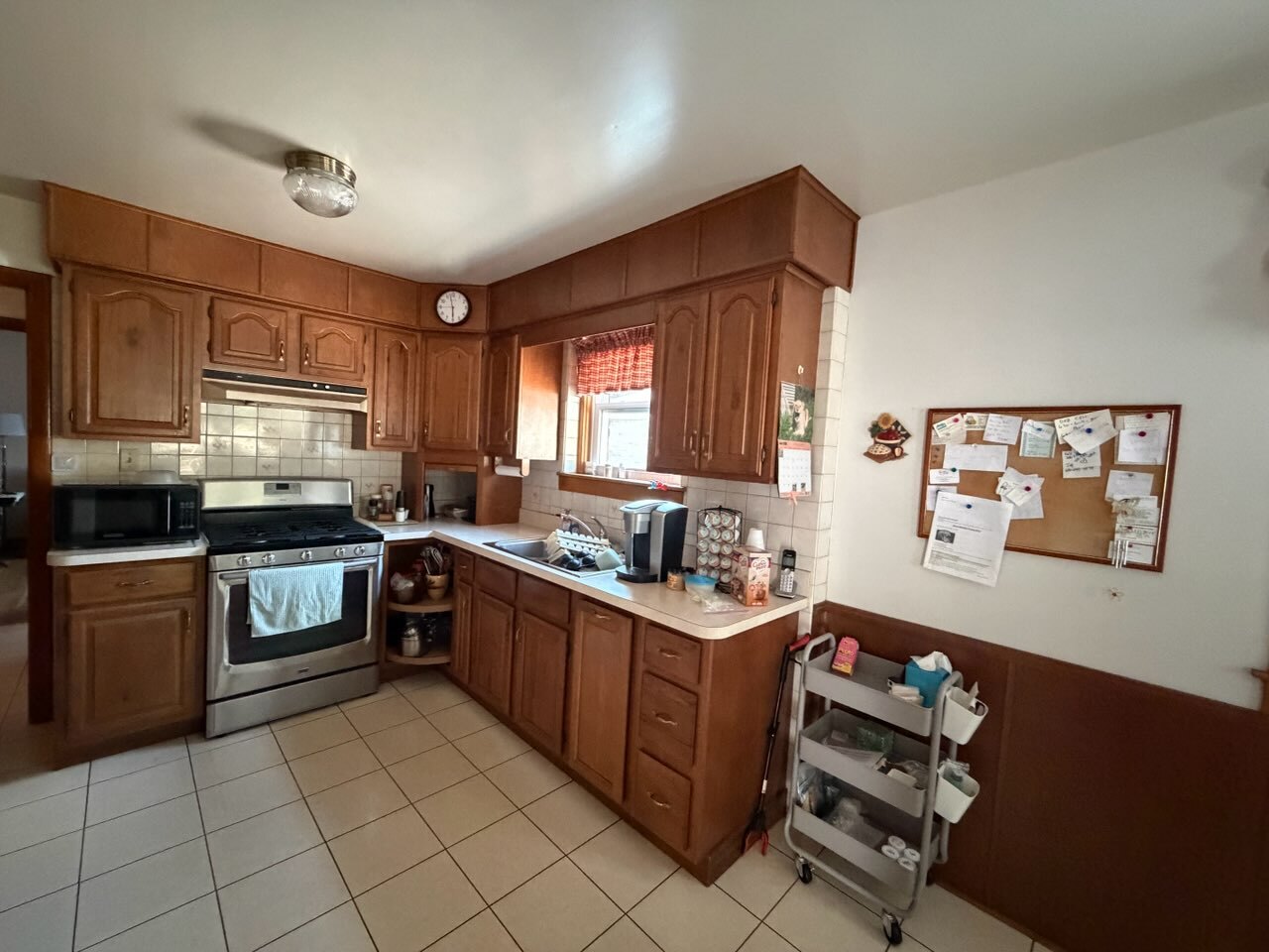 7917 S Tripp Avenue Property Photo 2