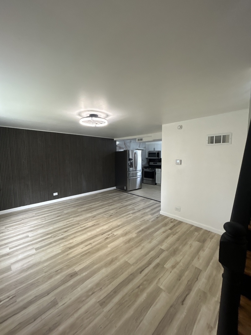 9513 S Merrion Avenue Property Photo 6