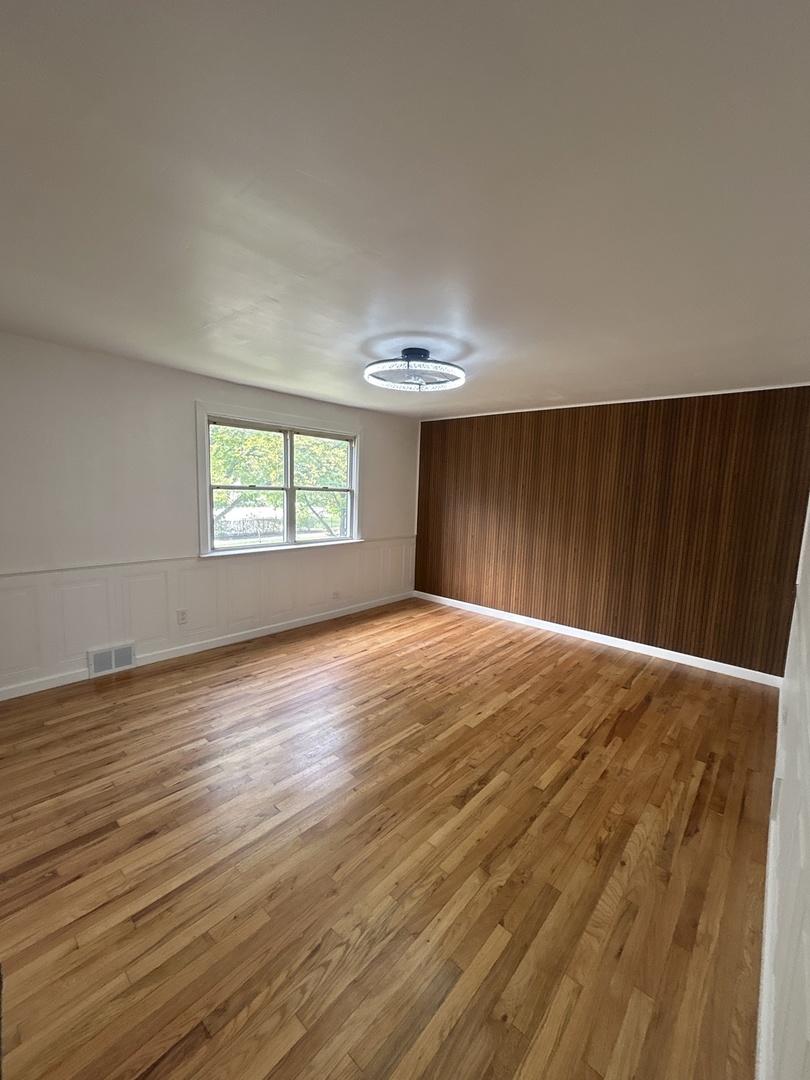 9513 S Merrion Avenue Property Photo 9