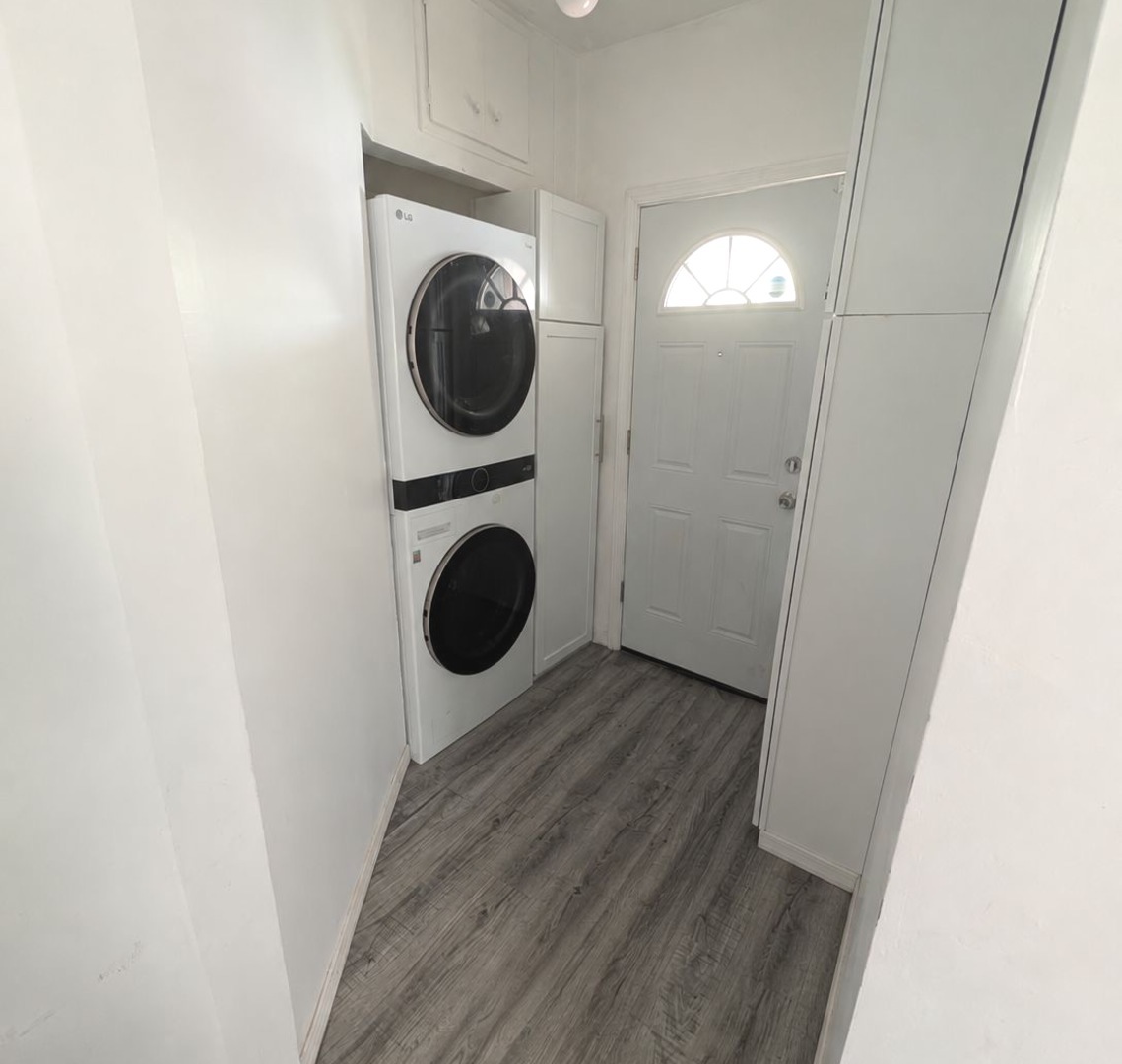 5137 N Menard Avenue Property Photo 11