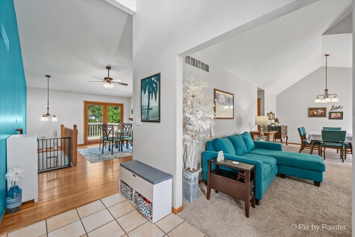 5976 Targee Trail Property Photo 4