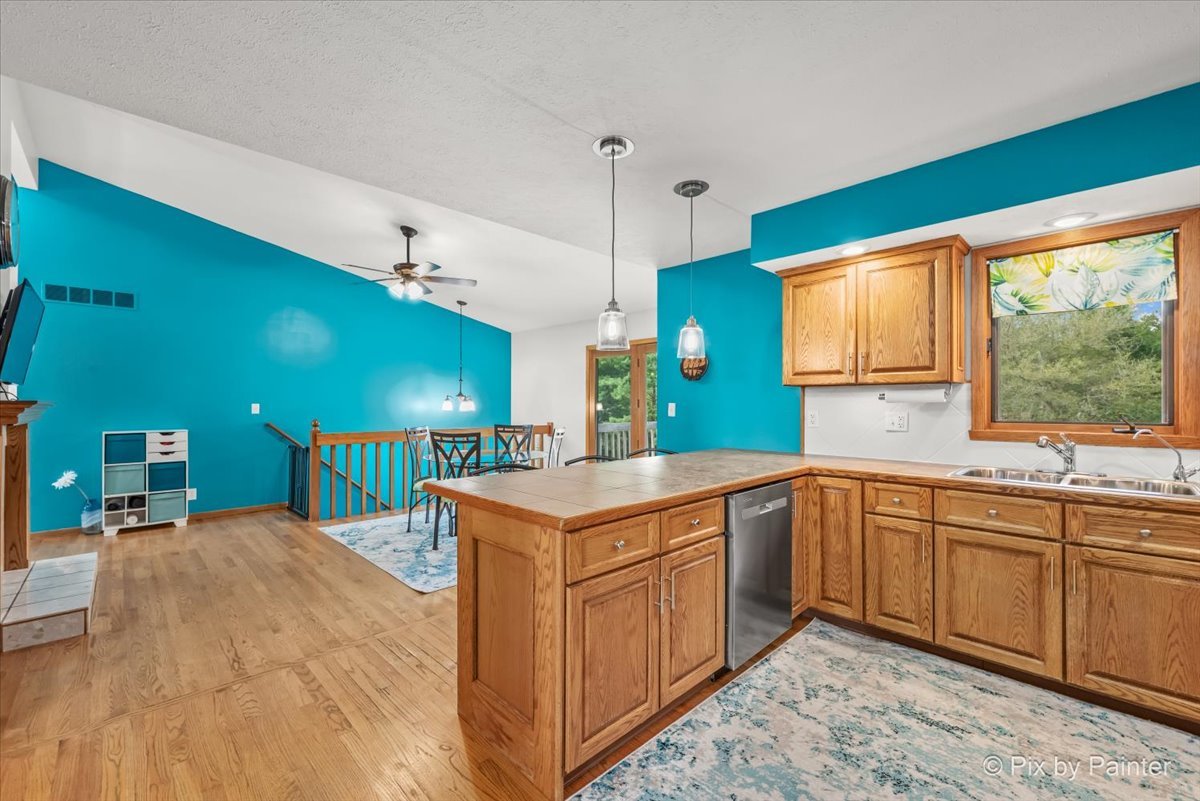 5976 Targee Trail Property Photo 10