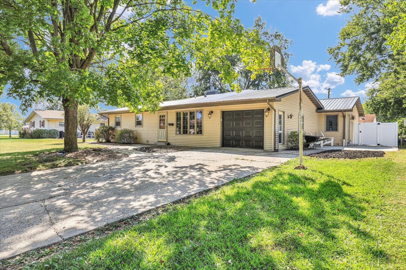 525 Orchard Lane Property Photo 4