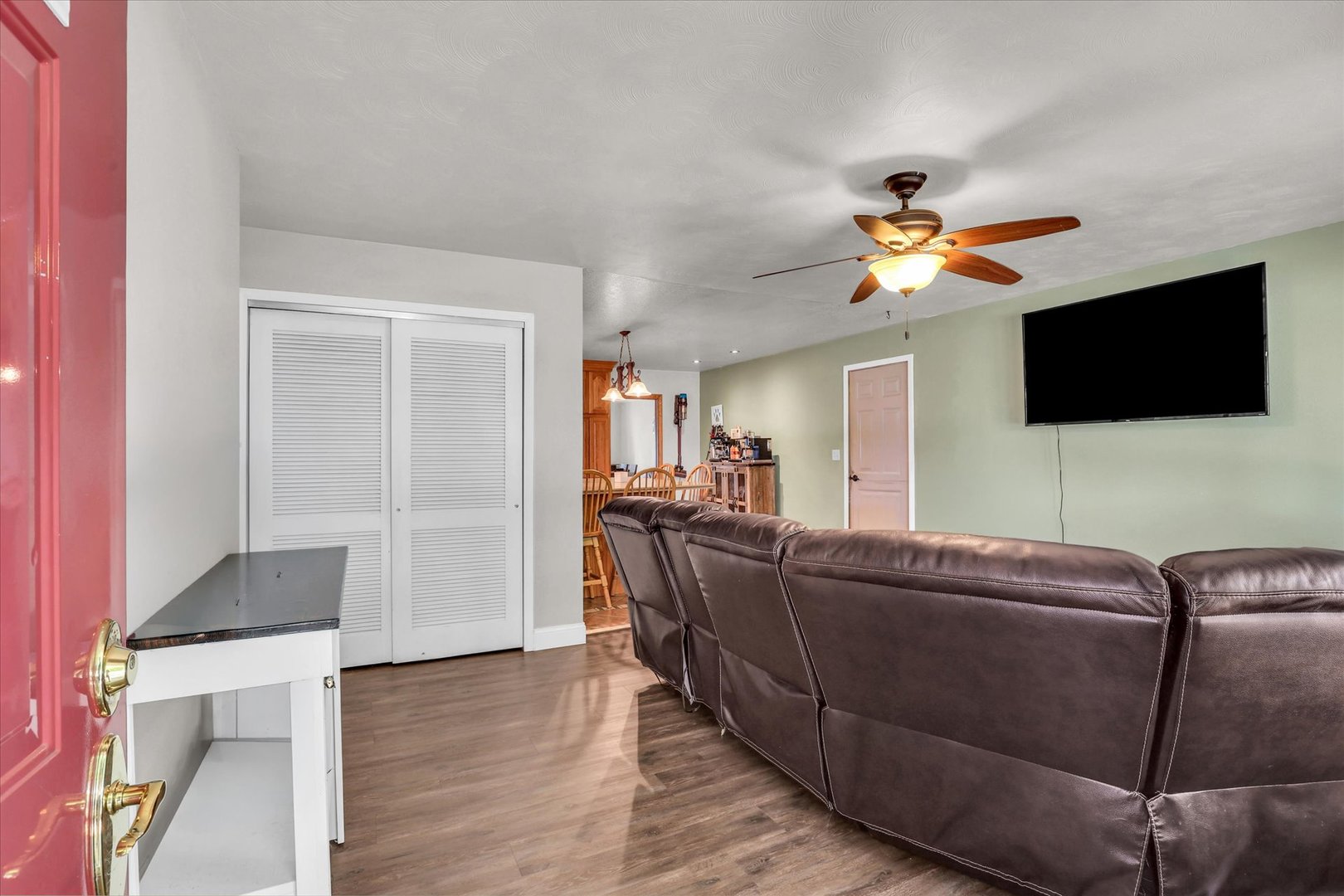 525 Orchard Lane Property Photo 9