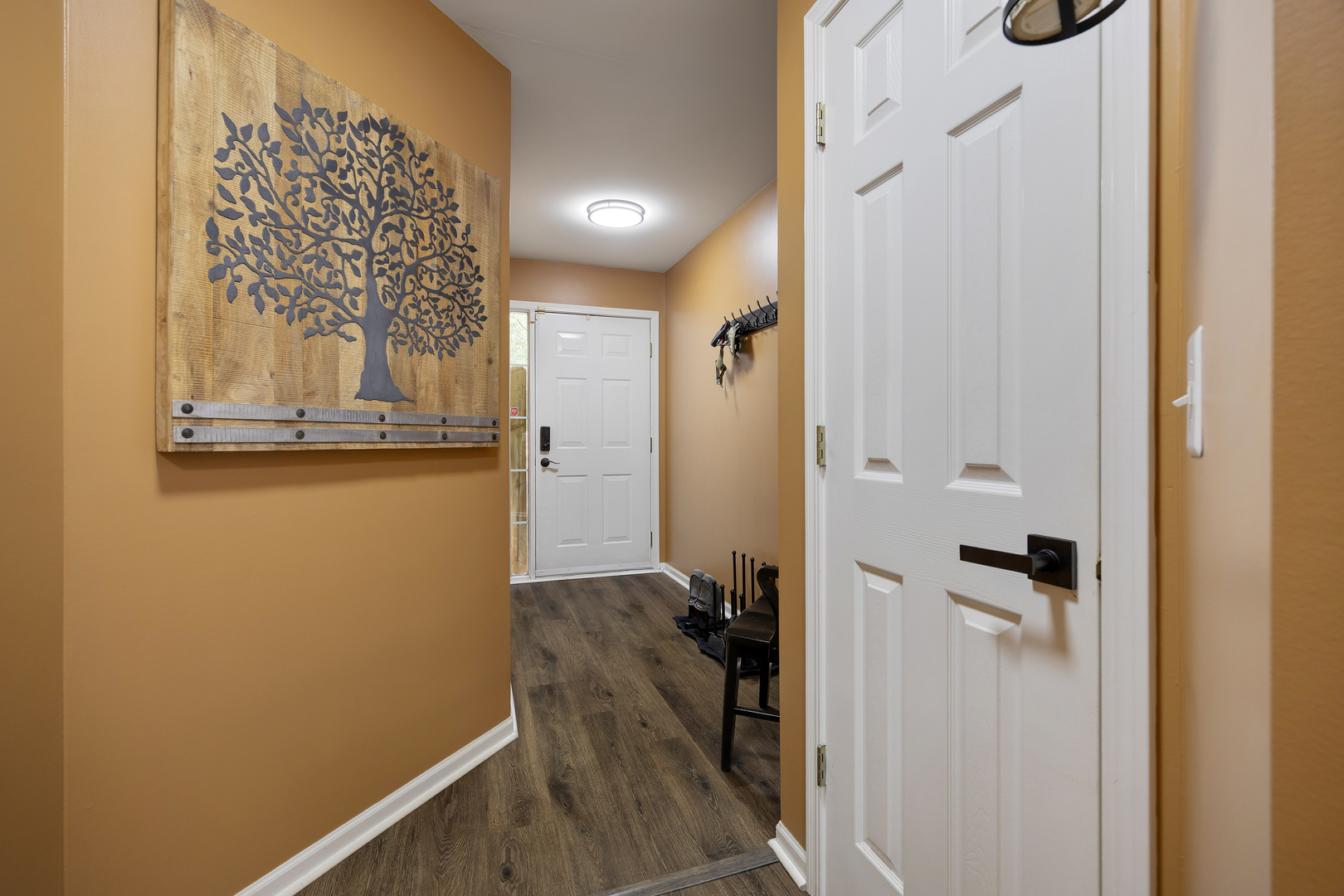 11143 Douglas Avenue Property Photo 5