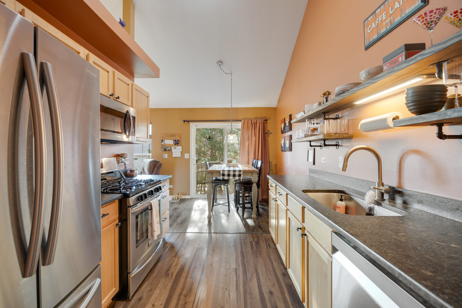 11143 Douglas Avenue Property Photo 11