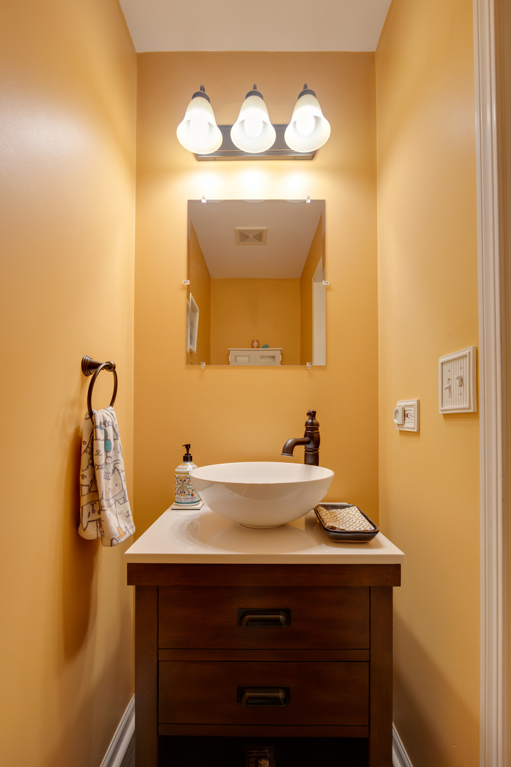 11143 Douglas Avenue Property Photo 14